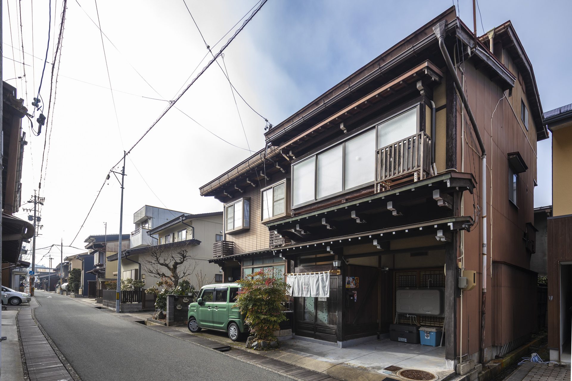 八幡宿:櫻山八幡宮のそばに佇む古民家